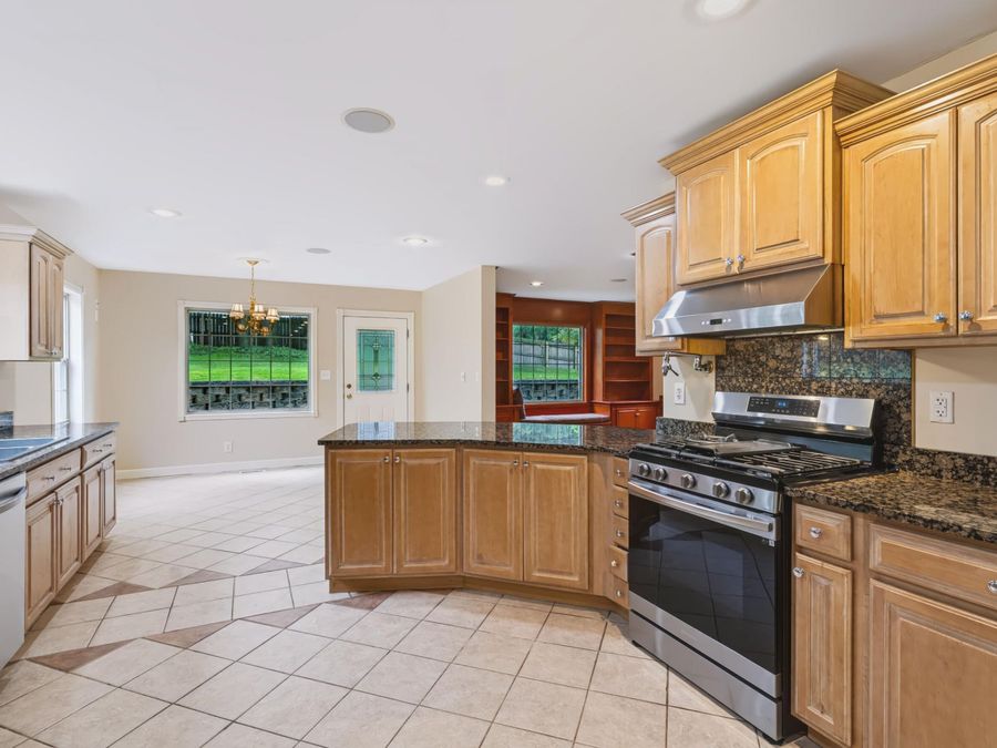 Property Image 16