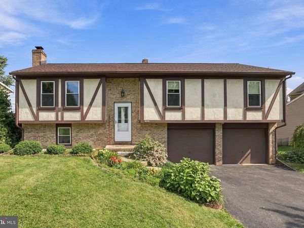 6055 GENEVA DRIVE, EAST PETERSBURG, PA 17520