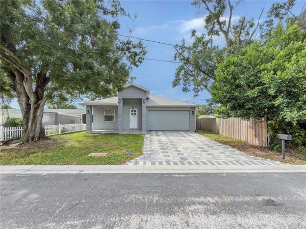 3920 W CRENSHAW STREET , TAMPA, FL 33614