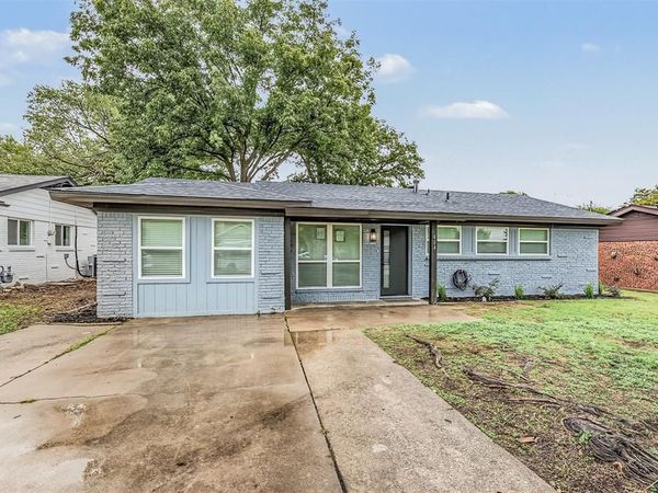 404 Simmons Drive, Hurst, TX 76053