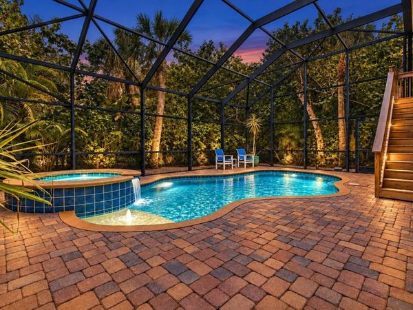 726 Cardium St, Sanibel, FL 33957