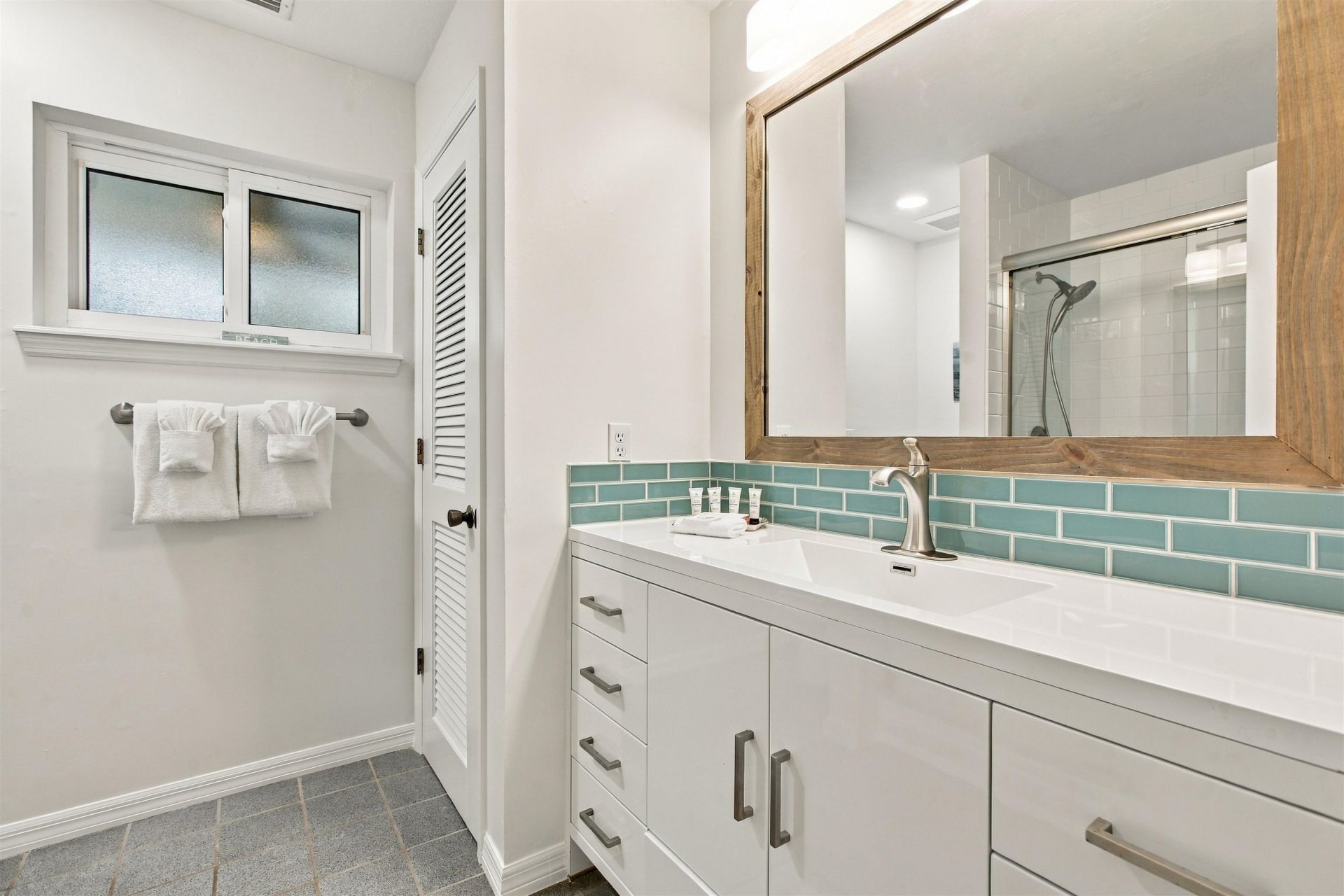 726 Cardium St, Sanibel, FL 33957 Photo
