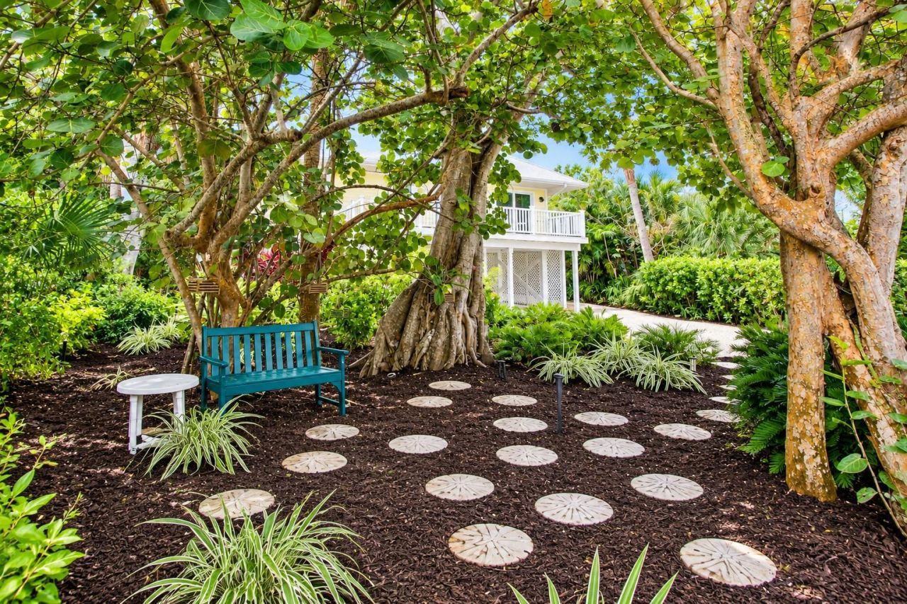 726 Cardium St, Sanibel, FL 33957 Photo