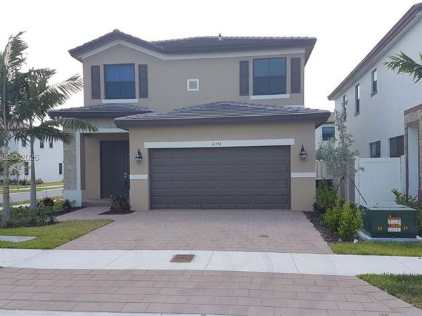 10554 W 35th Ln, Unit 10554, Hialeah, FL 33018