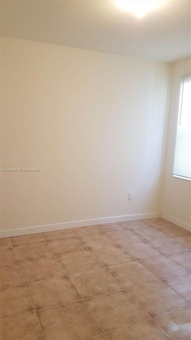 10554 W 35th Ln, Unit 10554, Hialeah, FL 33018 Photo