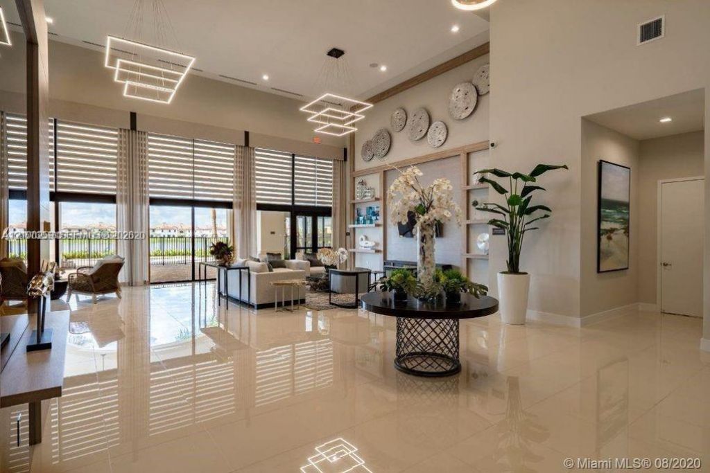 10554 W 35th Ln, Unit 10554, Hialeah, FL 33018 Photo