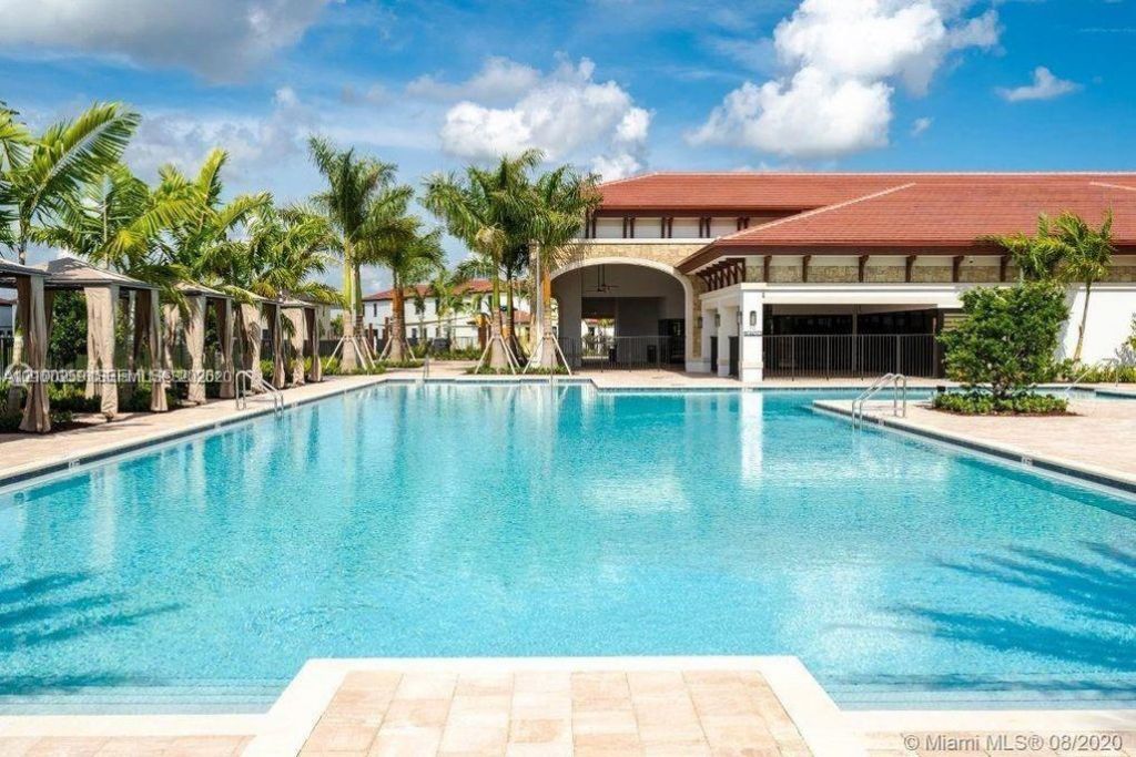 10554 W 35th Ln, Unit 10554, Hialeah, FL 33018 Photo