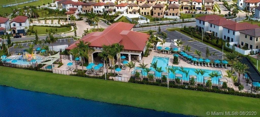 10554 W 35th Ln, Unit 10554, Hialeah, FL 33018 Photo