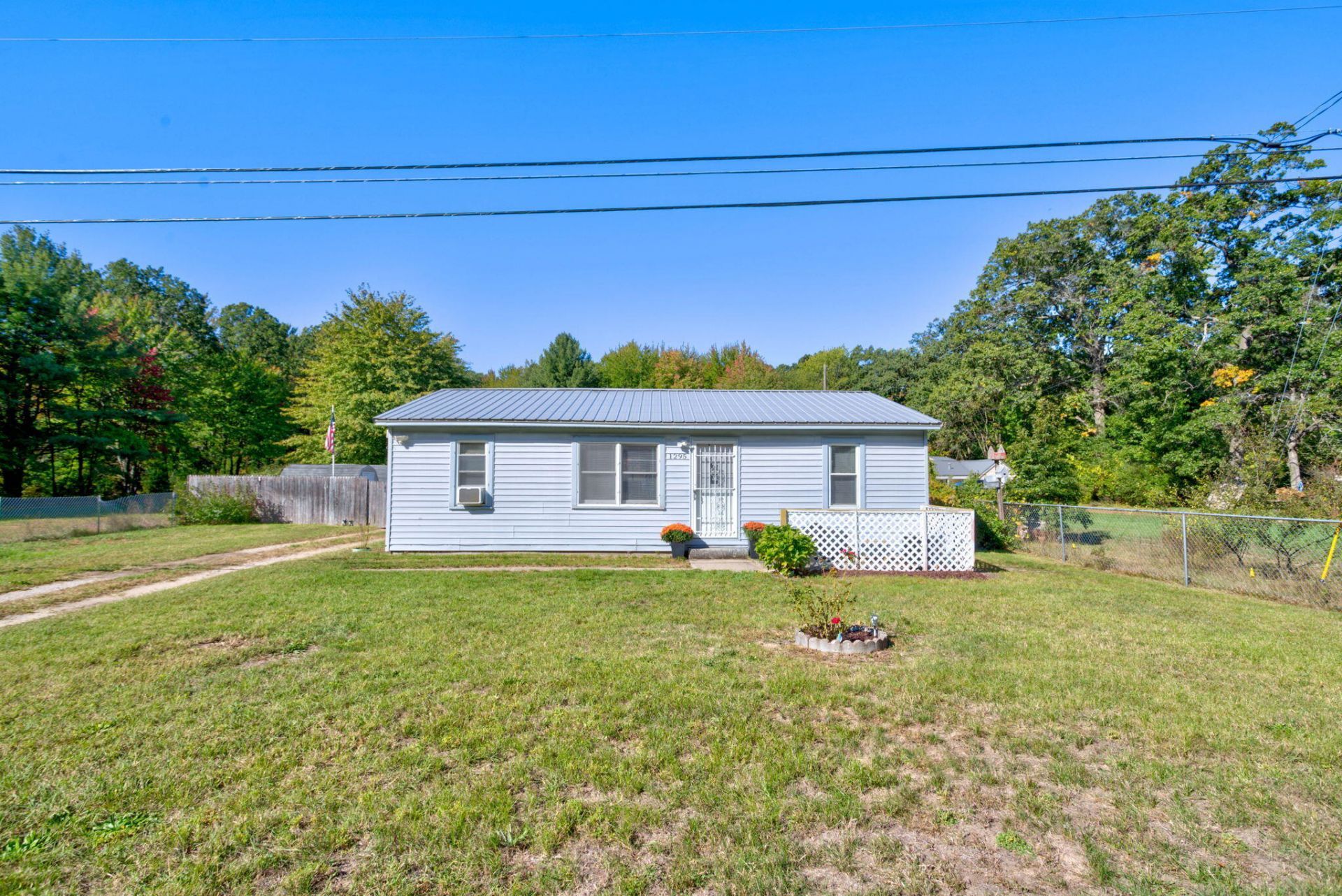 1295 S Brooks Road, Muskegon, MI 49442 Main Photo