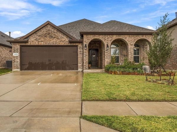 3013 Denver Avenue , Aubrey, TX 76227