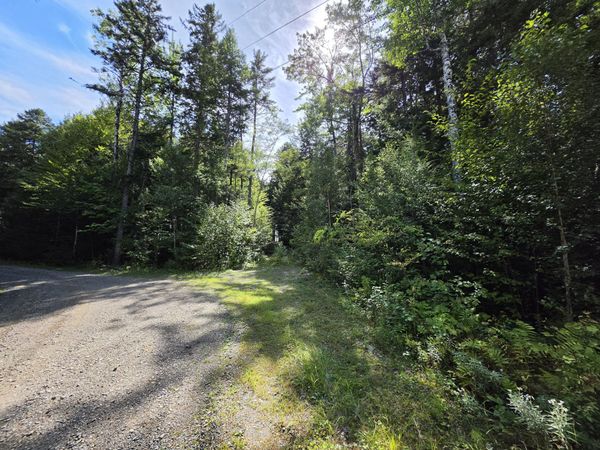 6 Jipony Way, Lakeville, ME 04487