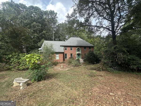 5820 Wyndemere Lane, Stone Mountain, GA 30087