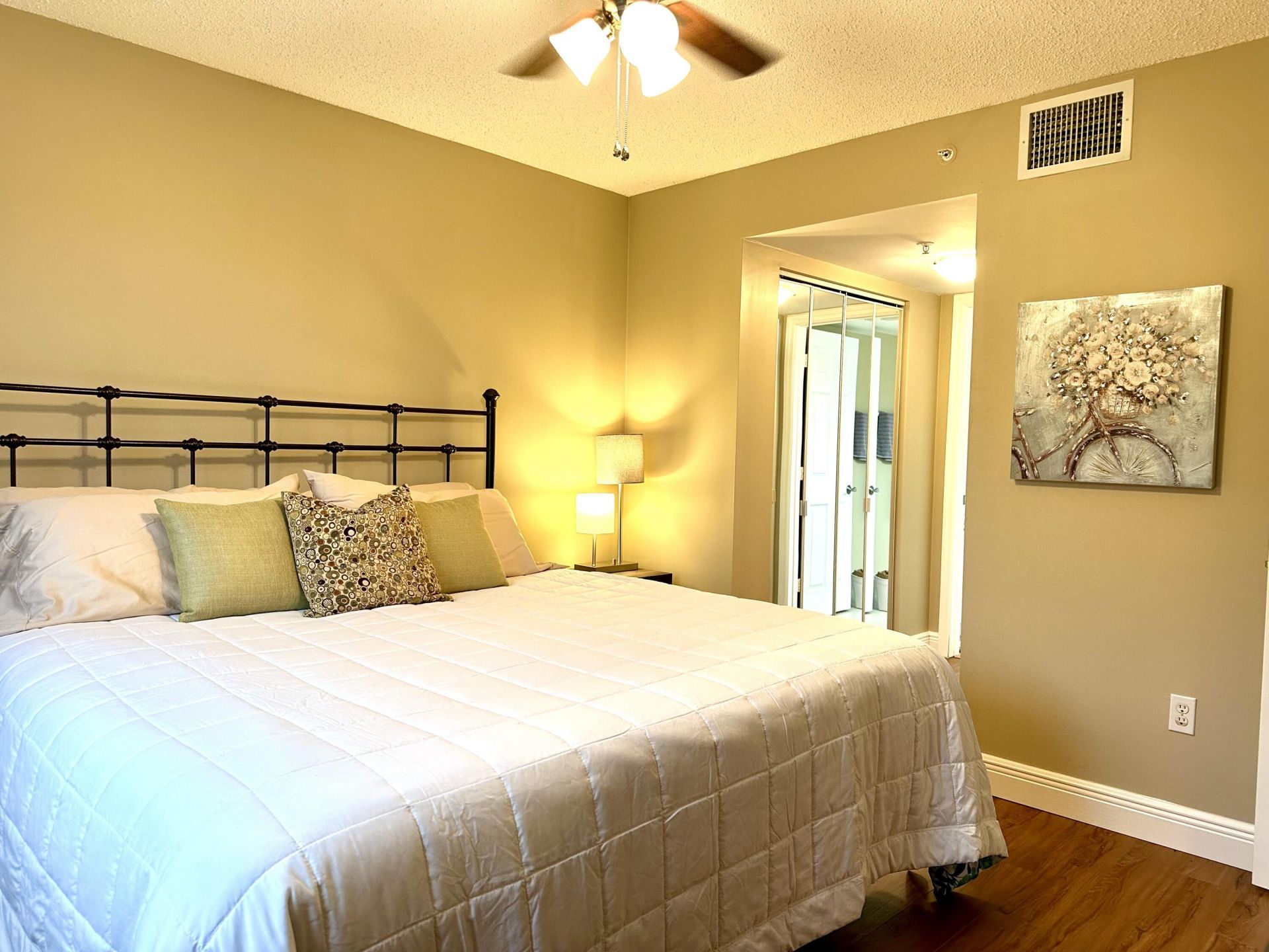 500 N Crestwood Court N, Unit 519, Royal Palm Beach, FL 33411 Photo