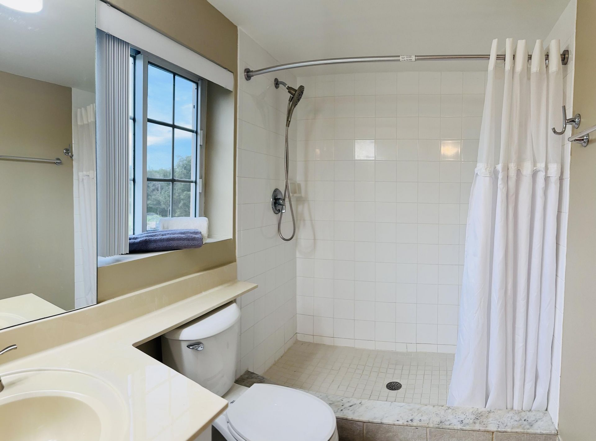 500 N Crestwood Court N, Unit 519, Royal Palm Beach, FL 33411 Photo