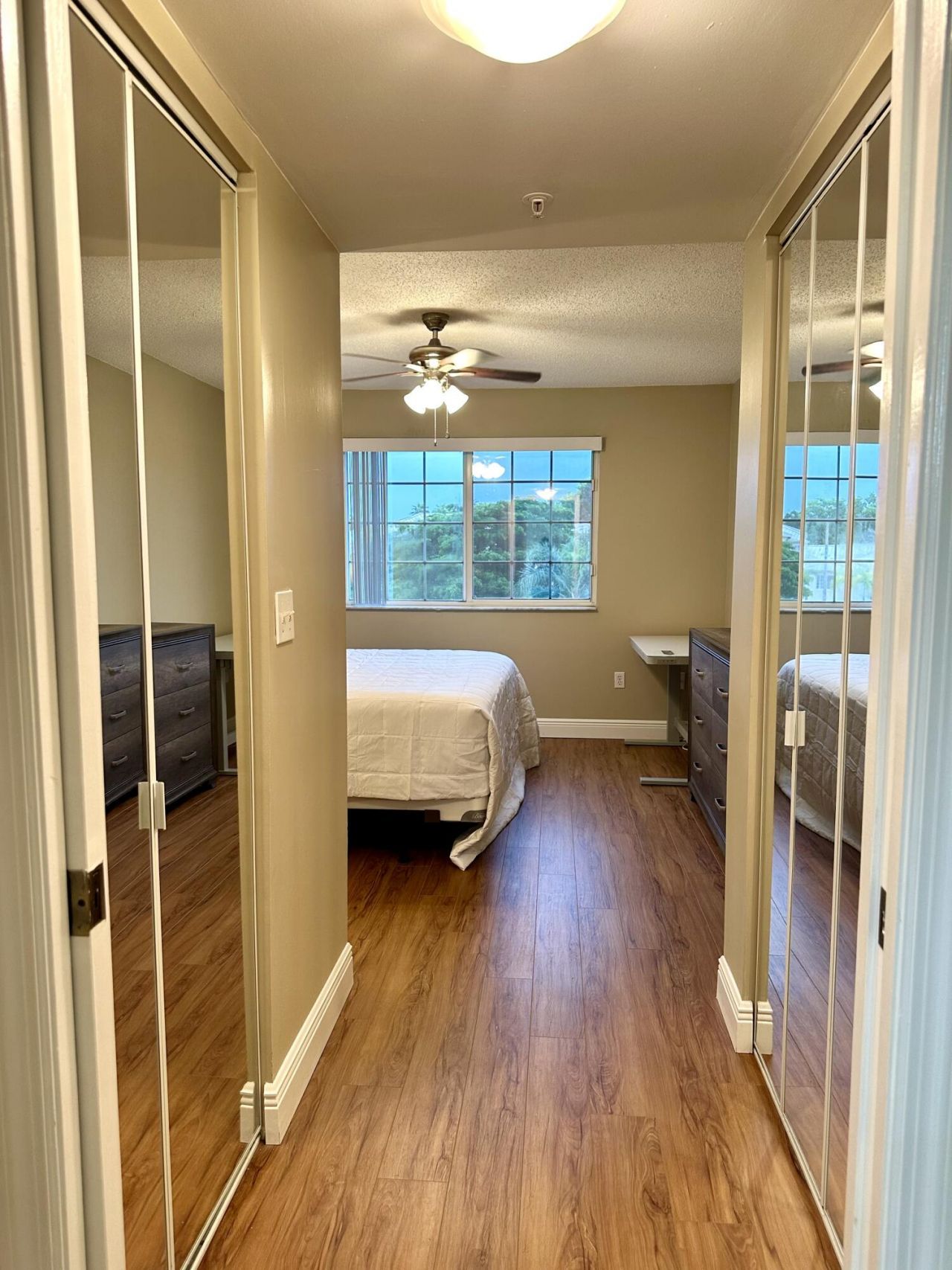 500 N Crestwood Court N, Unit 519, Royal Palm Beach, FL 33411 Photo