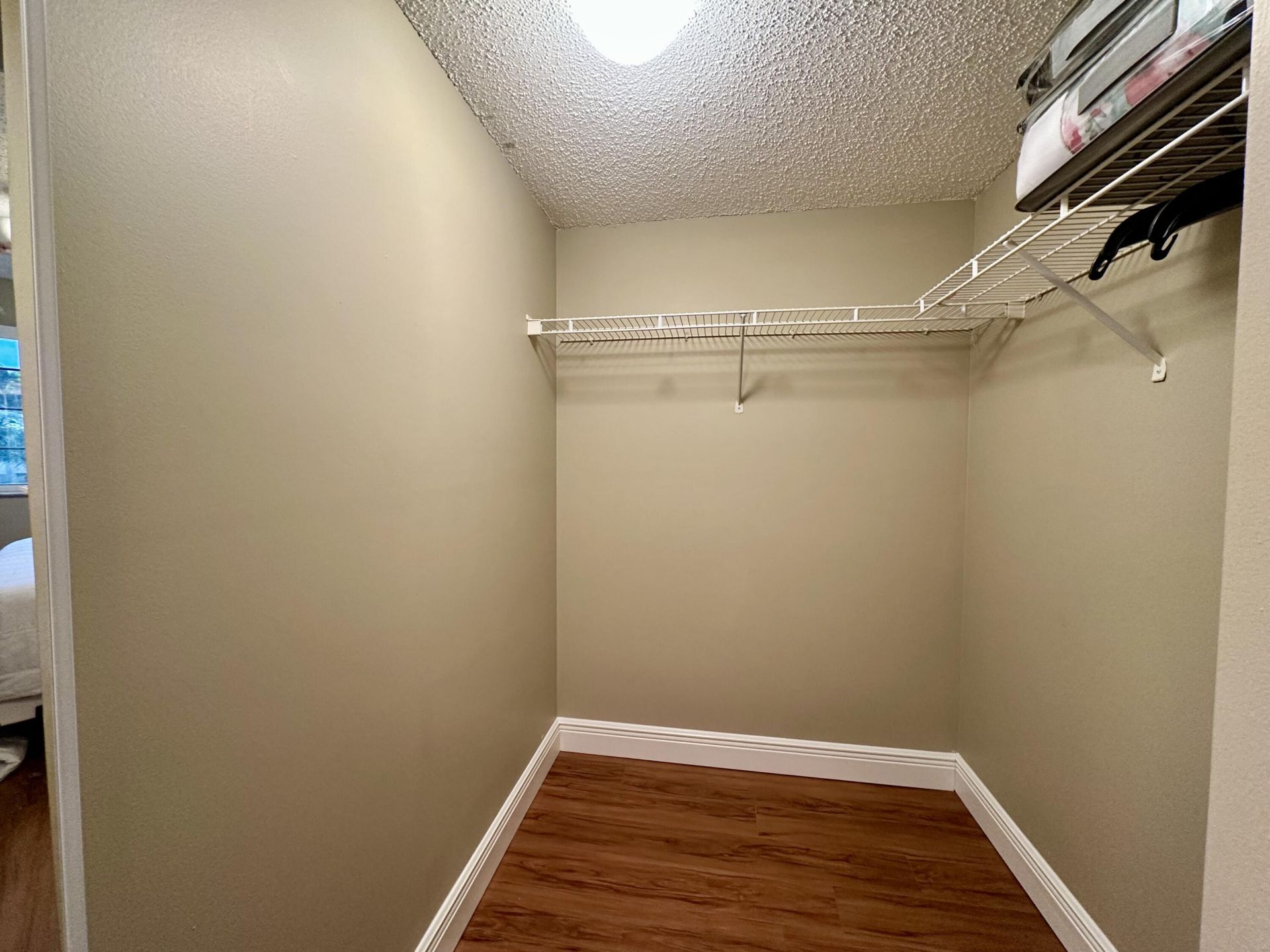 500 N Crestwood Court N, Unit 519, Royal Palm Beach, FL 33411 Photo