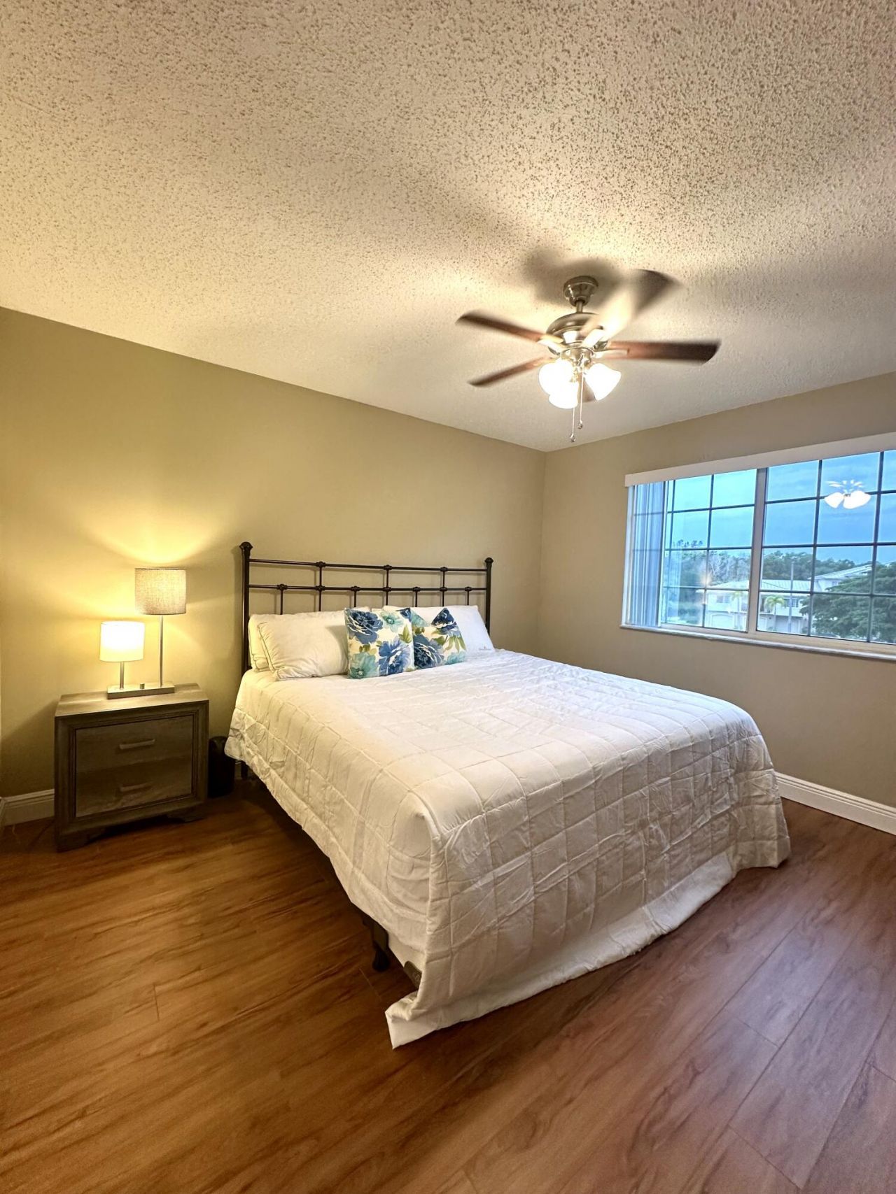 500 N Crestwood Court N, Unit 519, Royal Palm Beach, FL 33411 Photo