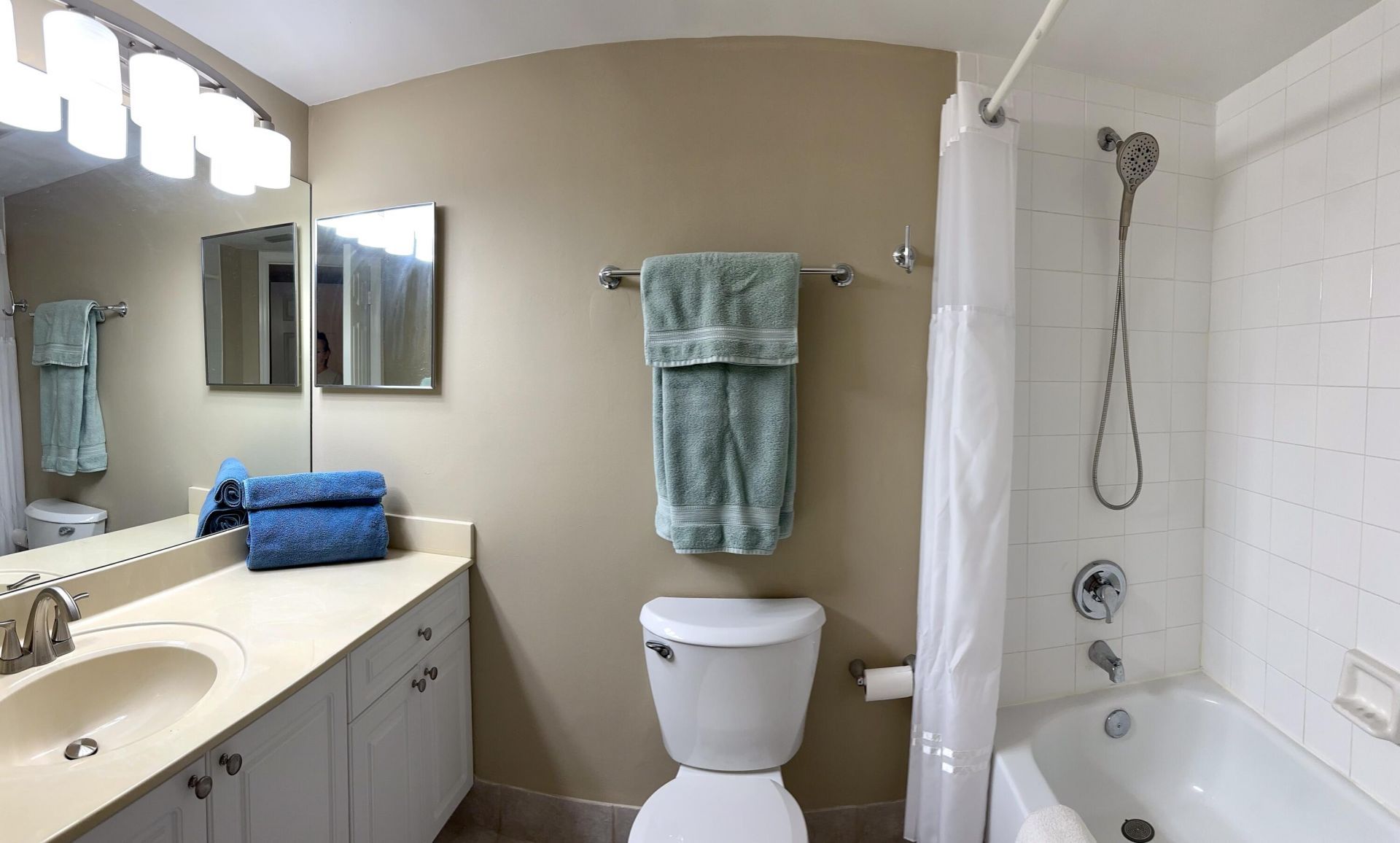 500 N Crestwood Court N, Unit 519, Royal Palm Beach, FL 33411 Photo