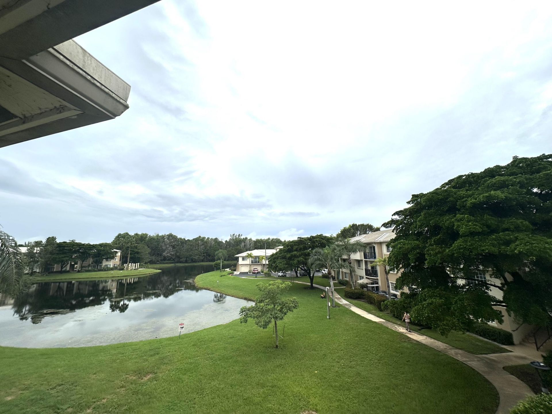 500 N Crestwood Court N, Unit 519, Royal Palm Beach, FL 33411 Photo