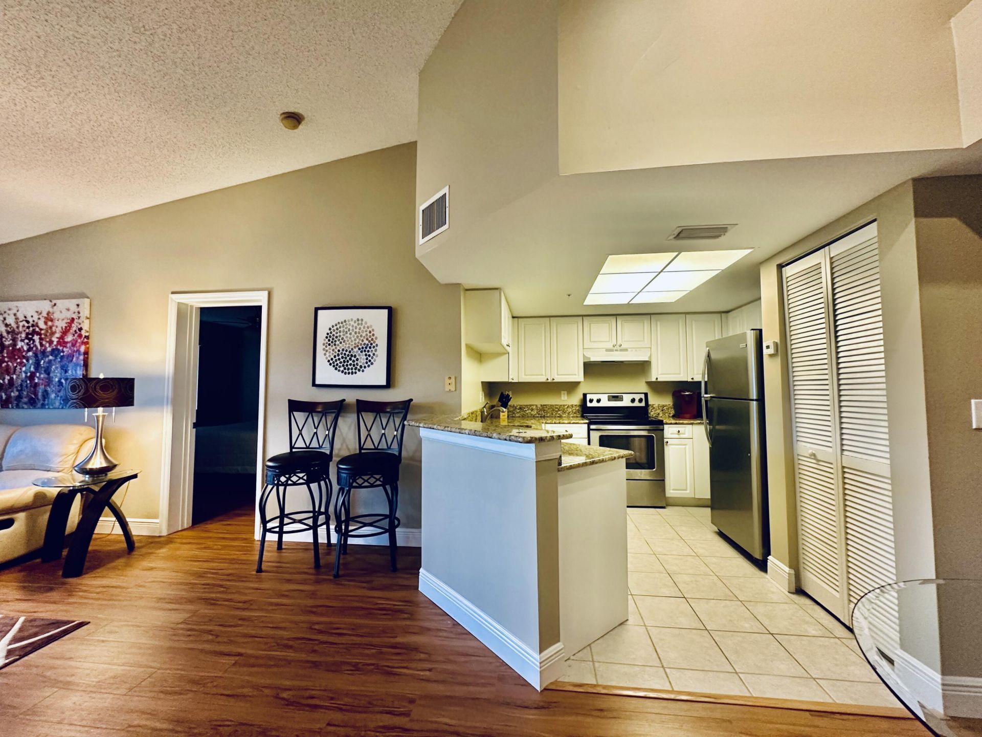 500 N Crestwood Court N, Unit 519, Royal Palm Beach, FL 33411 Photo