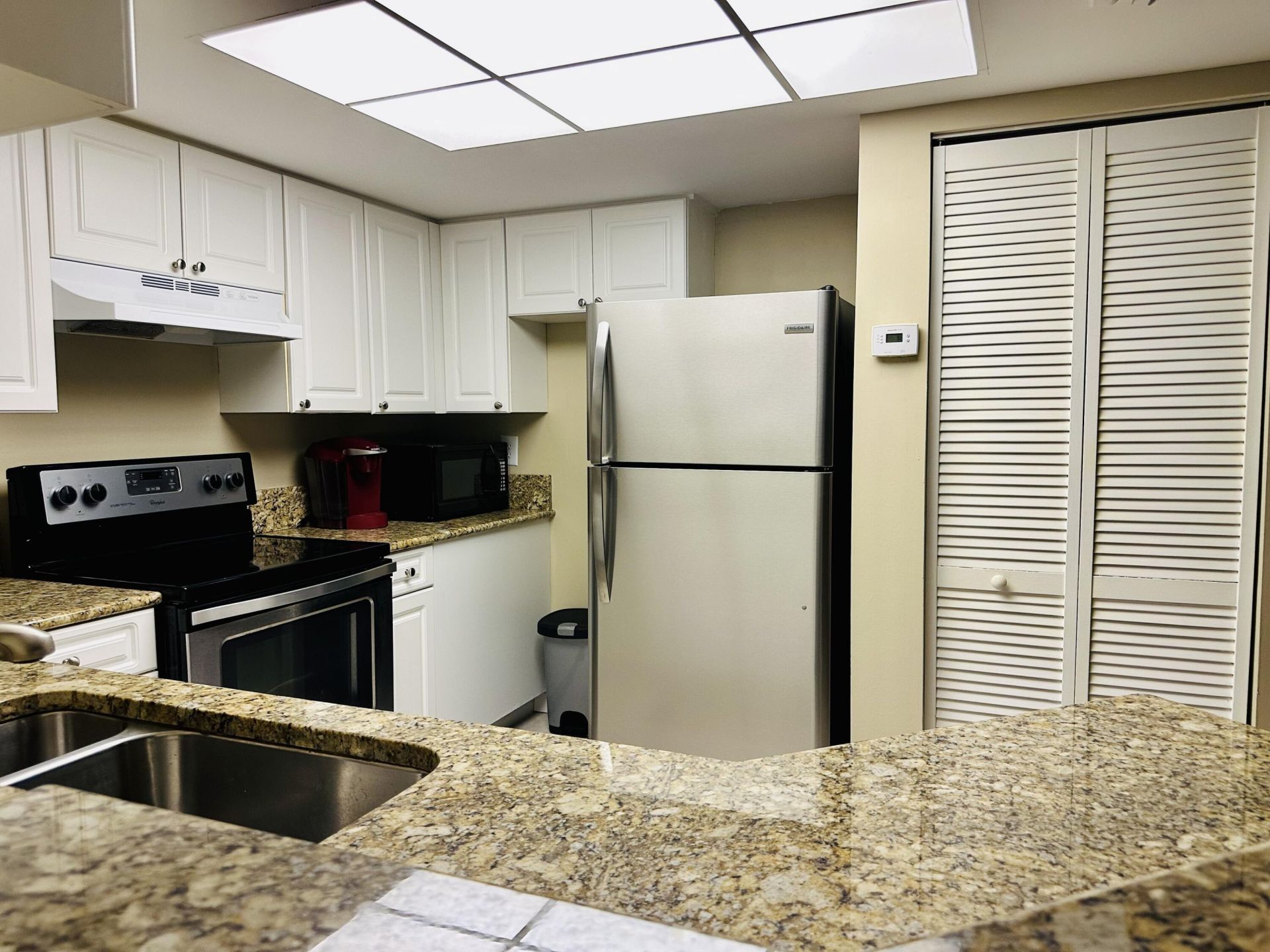 500 N Crestwood Court N, Unit 519, Royal Palm Beach, FL 33411 Photo