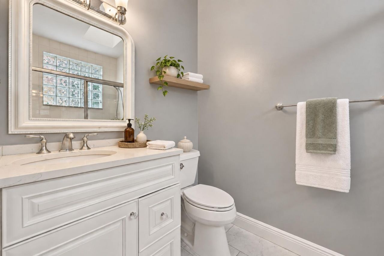 8292 Waterline Drive, Unit 106, Boynton Beach, FL 33472 Photo