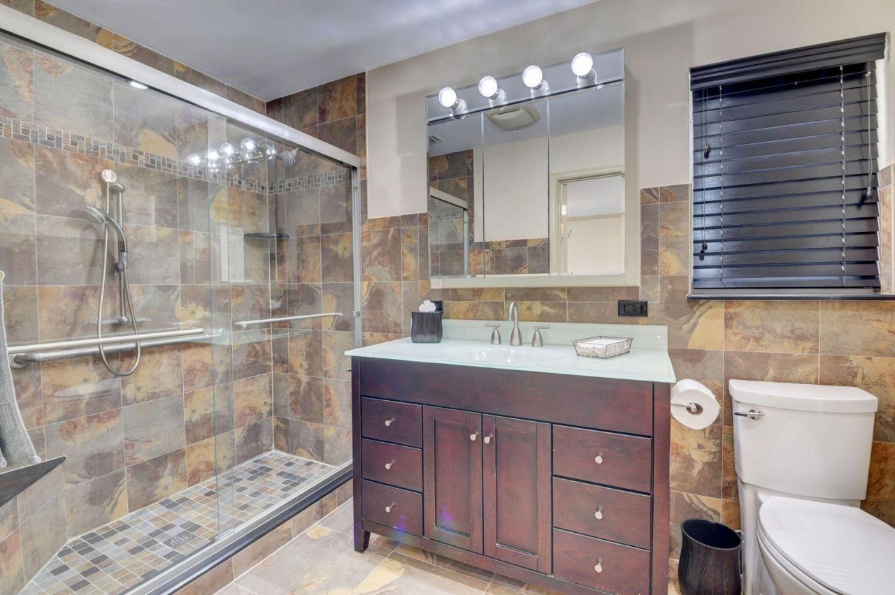 1086 SW 28th Avenue, Boynton Beach, FL 33426 Photo