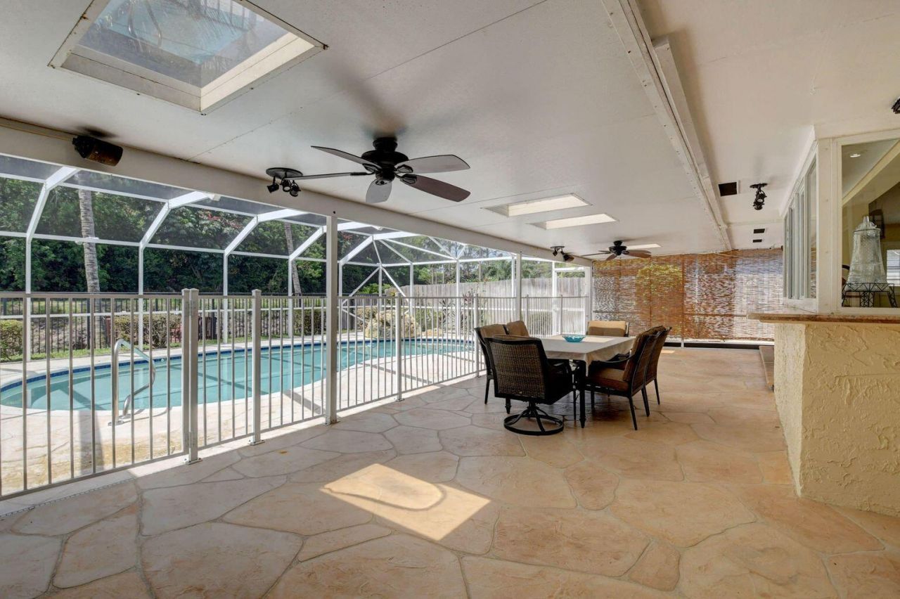 1086 SW 28th Avenue, Boynton Beach, FL 33426 Photo