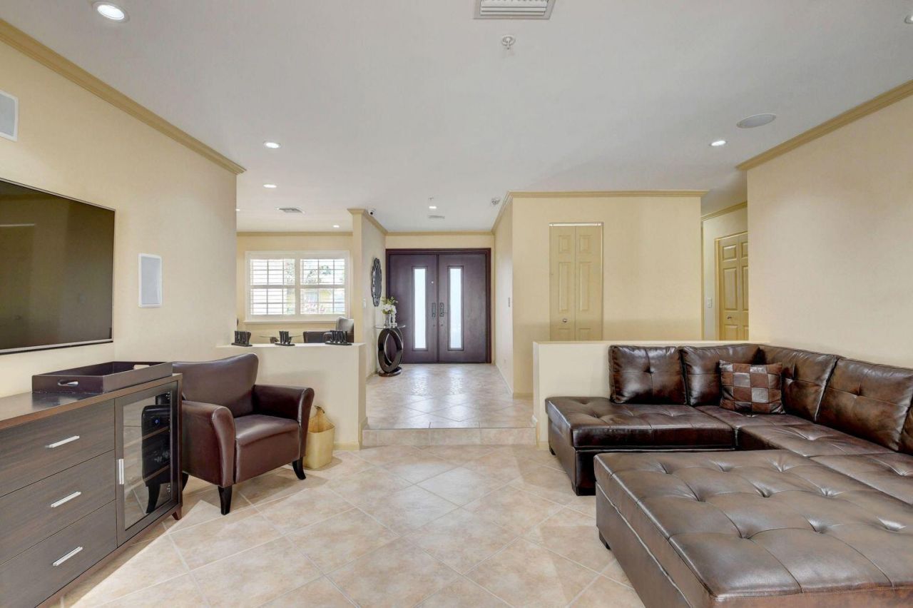 1086 SW 28th Avenue, Boynton Beach, FL 33426 Photo
