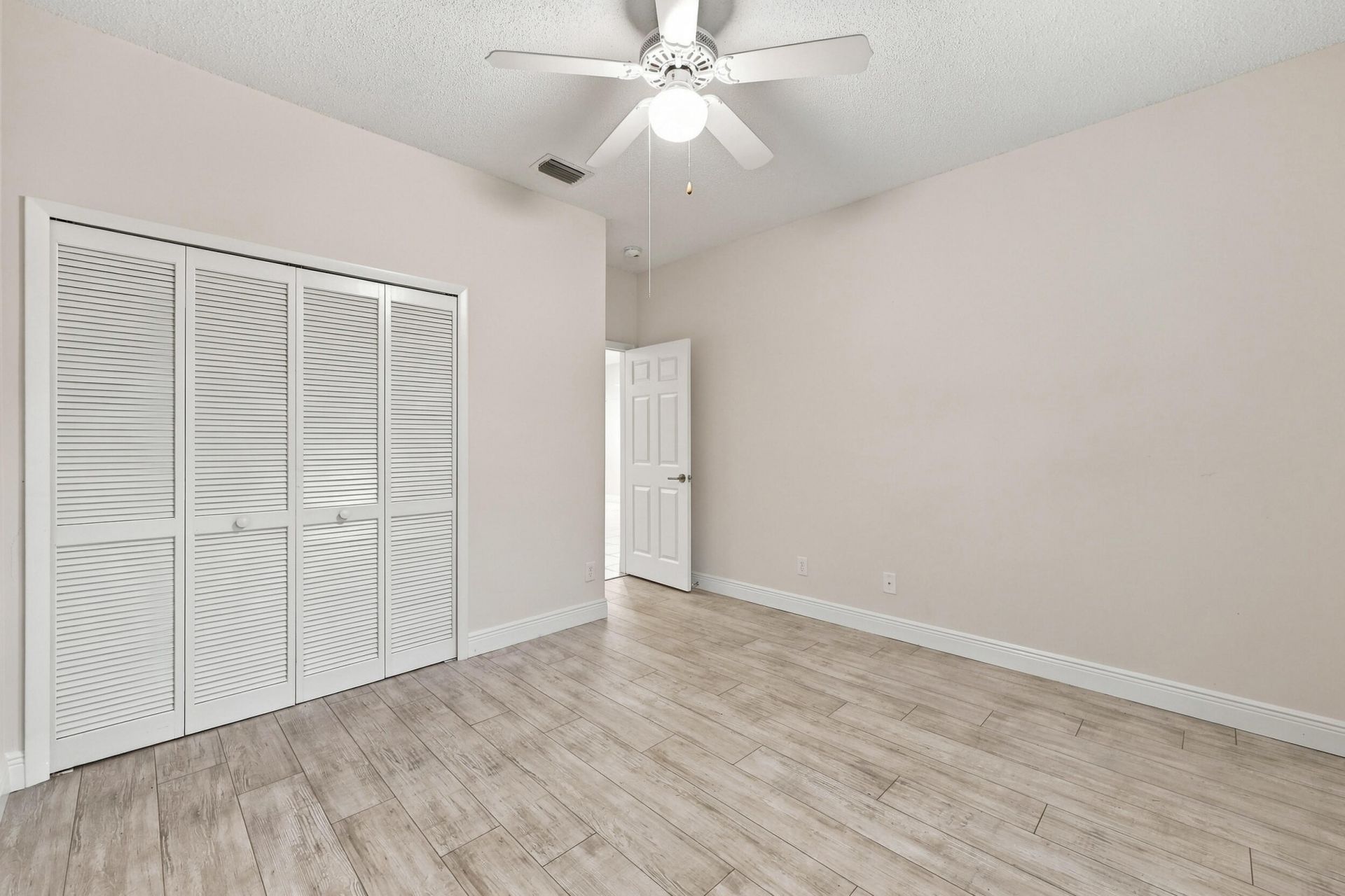 8292 Waterline Drive, Unit 106, Boynton Beach, FL 33472 Photo