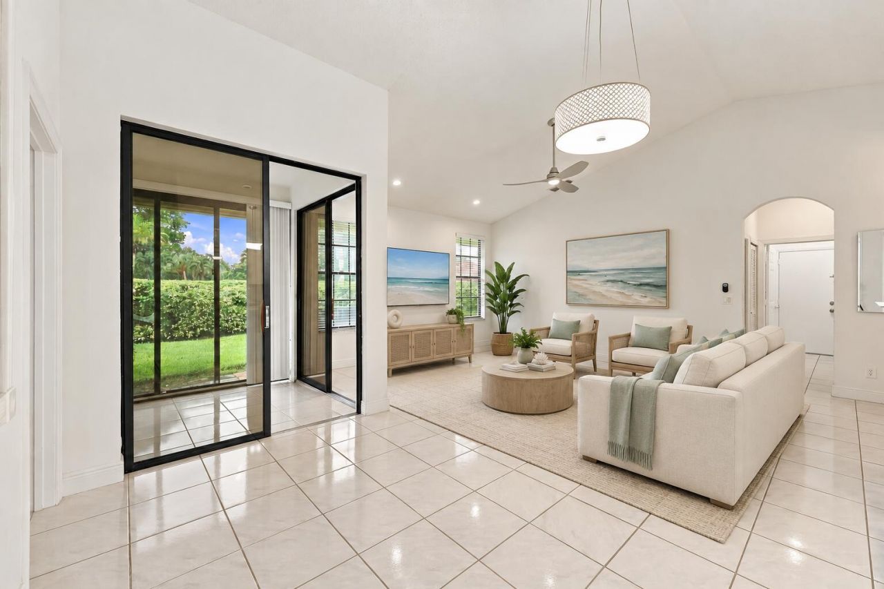 8292 Waterline Drive, Unit 106, Boynton Beach, FL 33472 Photo