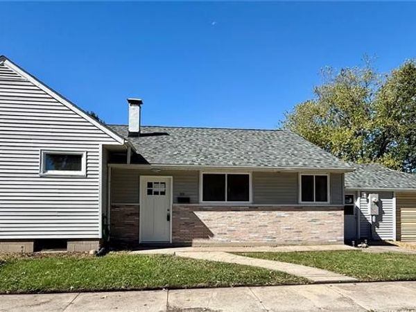 201 N Cherry Street, Mount Olive, IL 62069