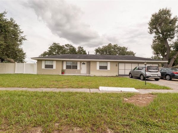 9446 BAYSIDE COURT , SPRING HILL, FL 34608