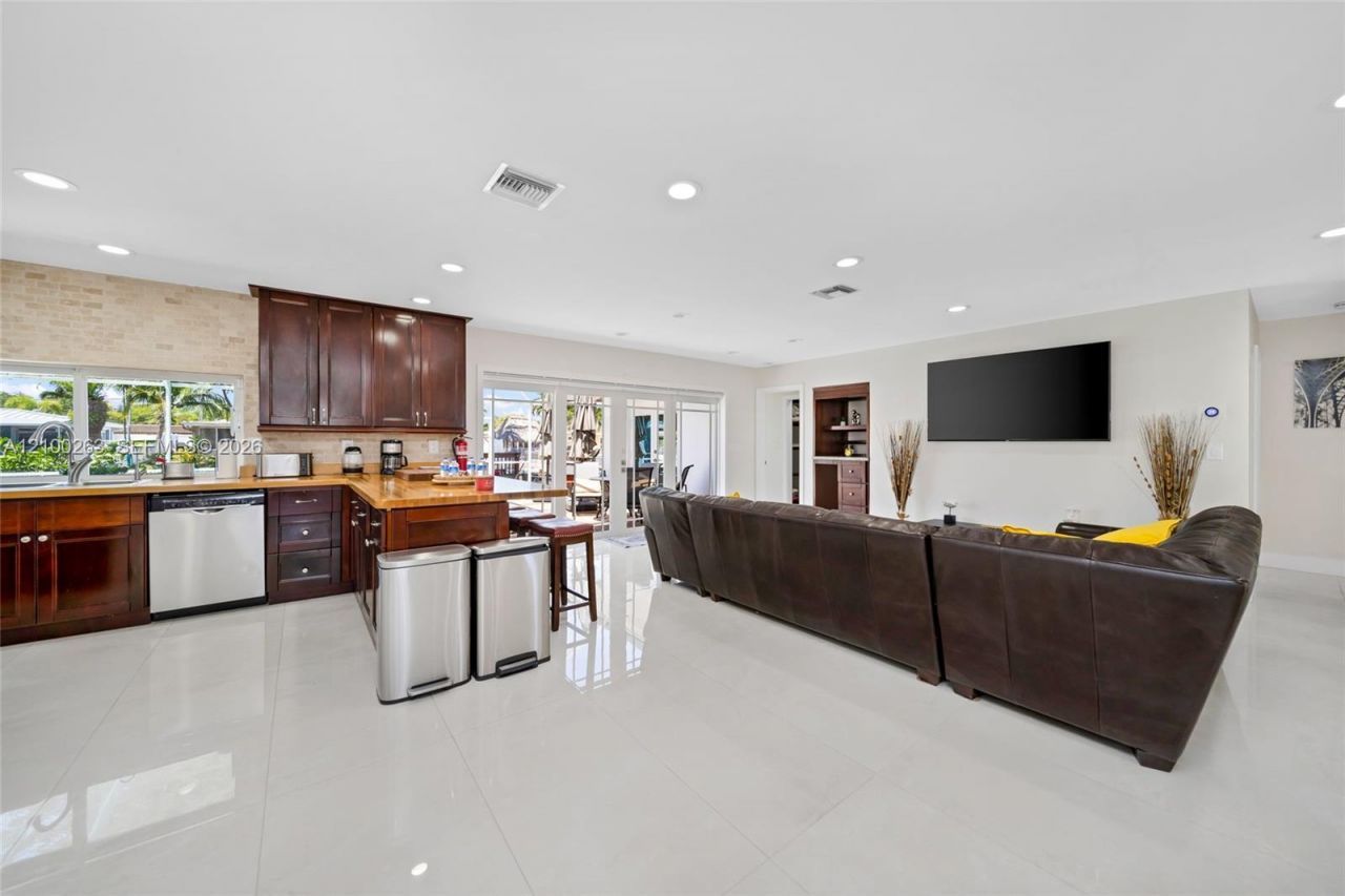 31 SE 12th St , Pompano Beach, FL 33060 Photo
