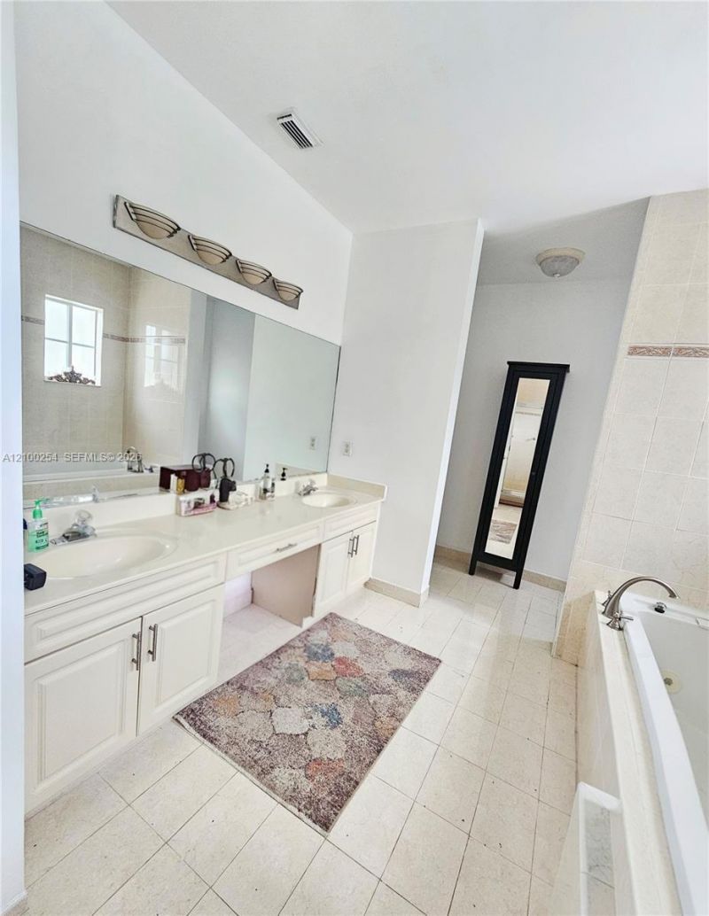 13194 SW 142nd St, Miami, FL 33186 Photo