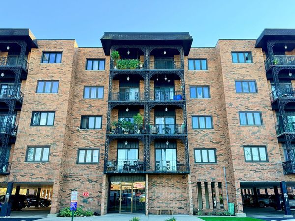 9355 Landings Lane , Unit 503, Des Plaines, IL 60016