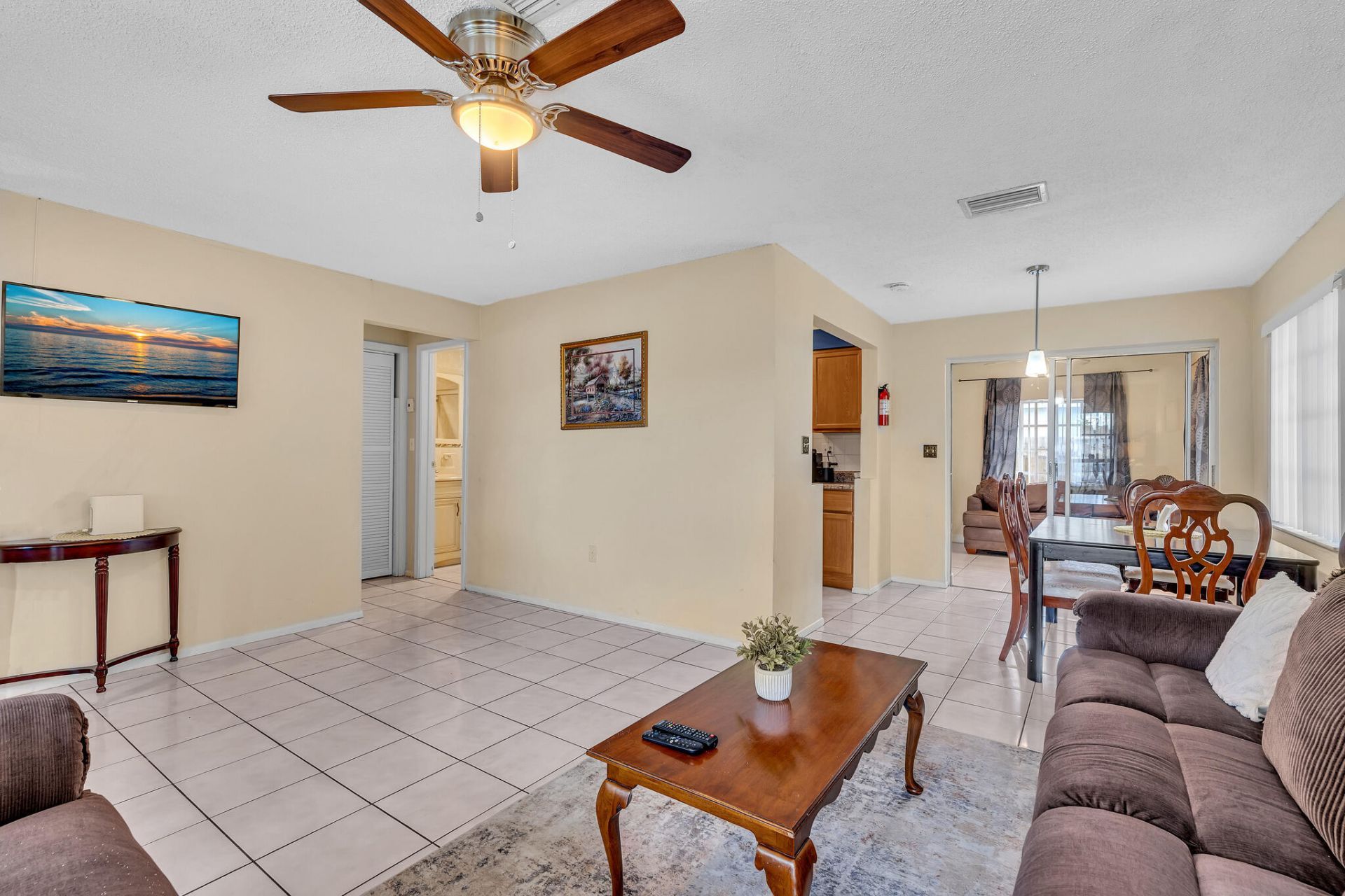 6872 NW 26th Court, Sunrise, FL 33313 Photo