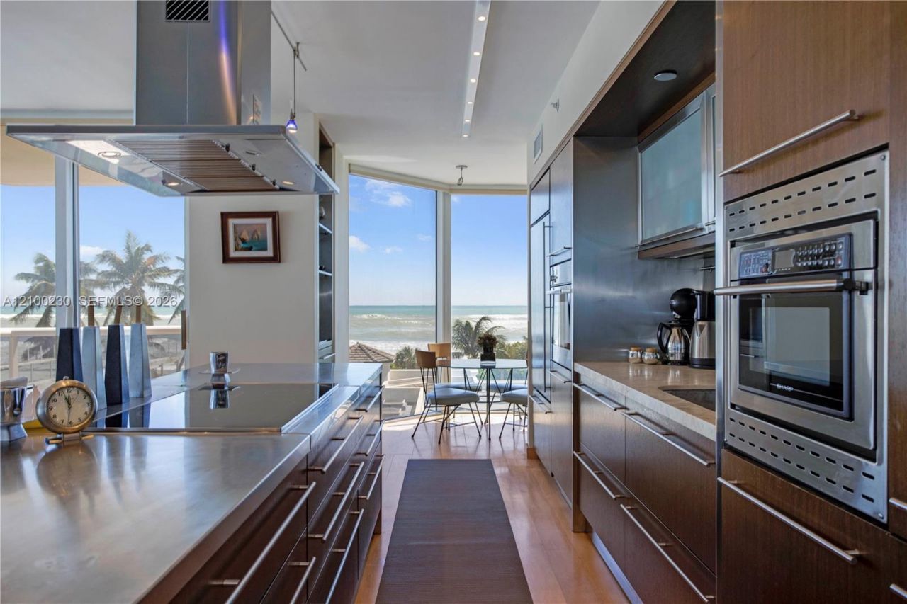 4779 Collins Ave, Unit 401, Miami Beach, FL 33140 Photo