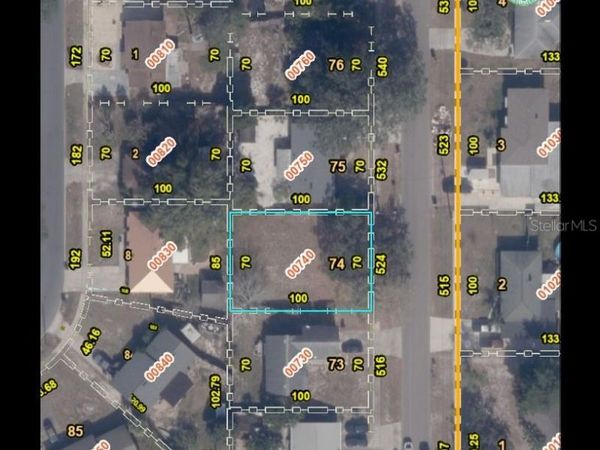 524 N LAKE AVENUE , APOPKA, FL 32712