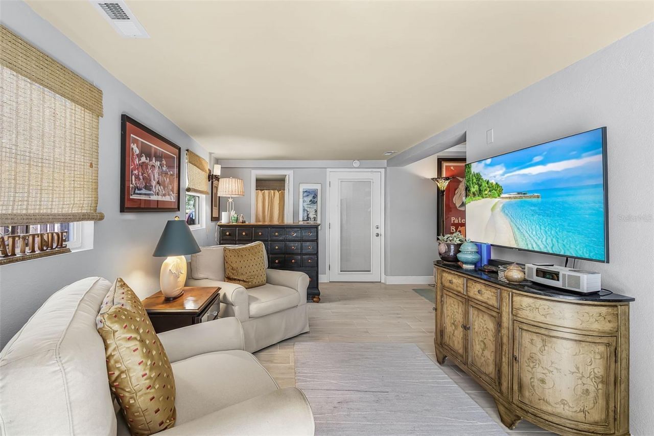 2138 Temple Street, Sarasota, FL 34239 Photo