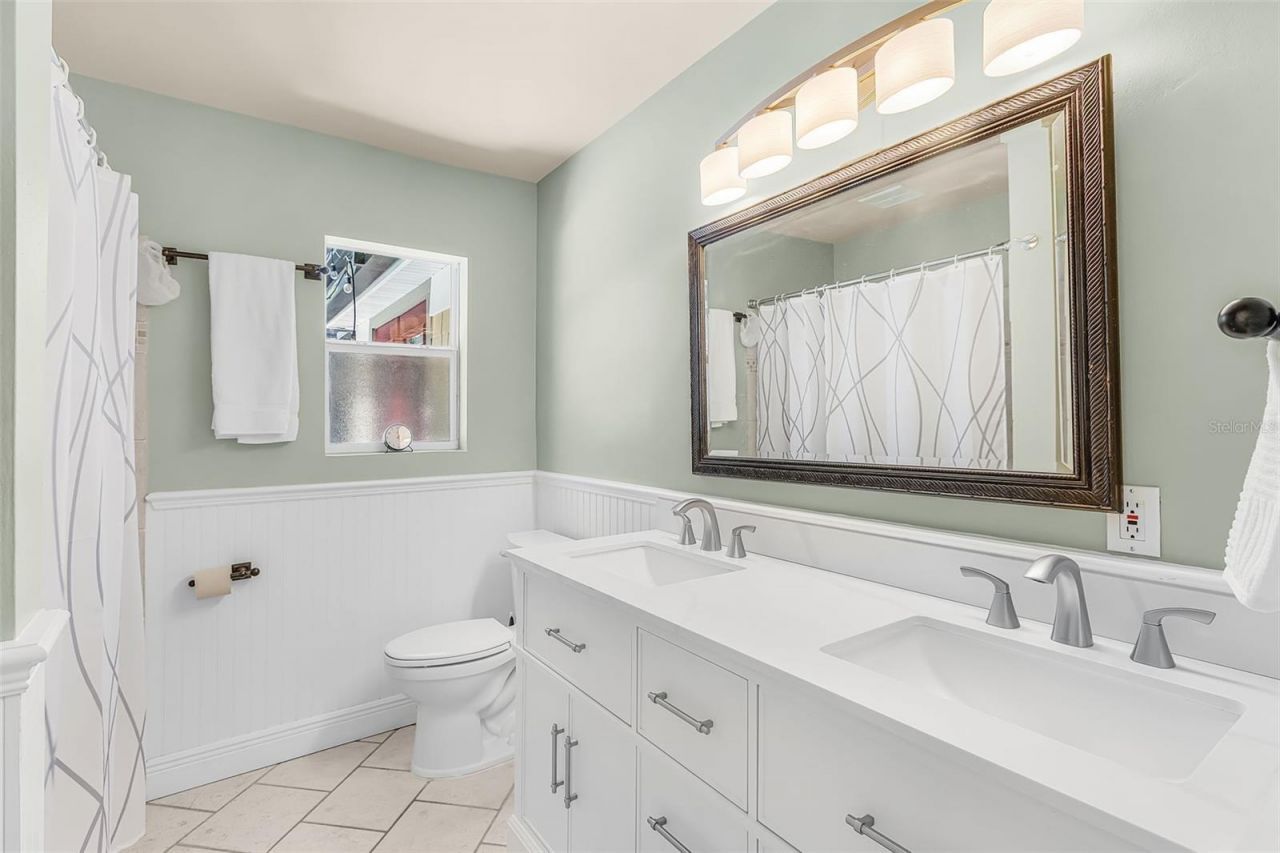 2138 Temple Street, Sarasota, FL 34239 Photo