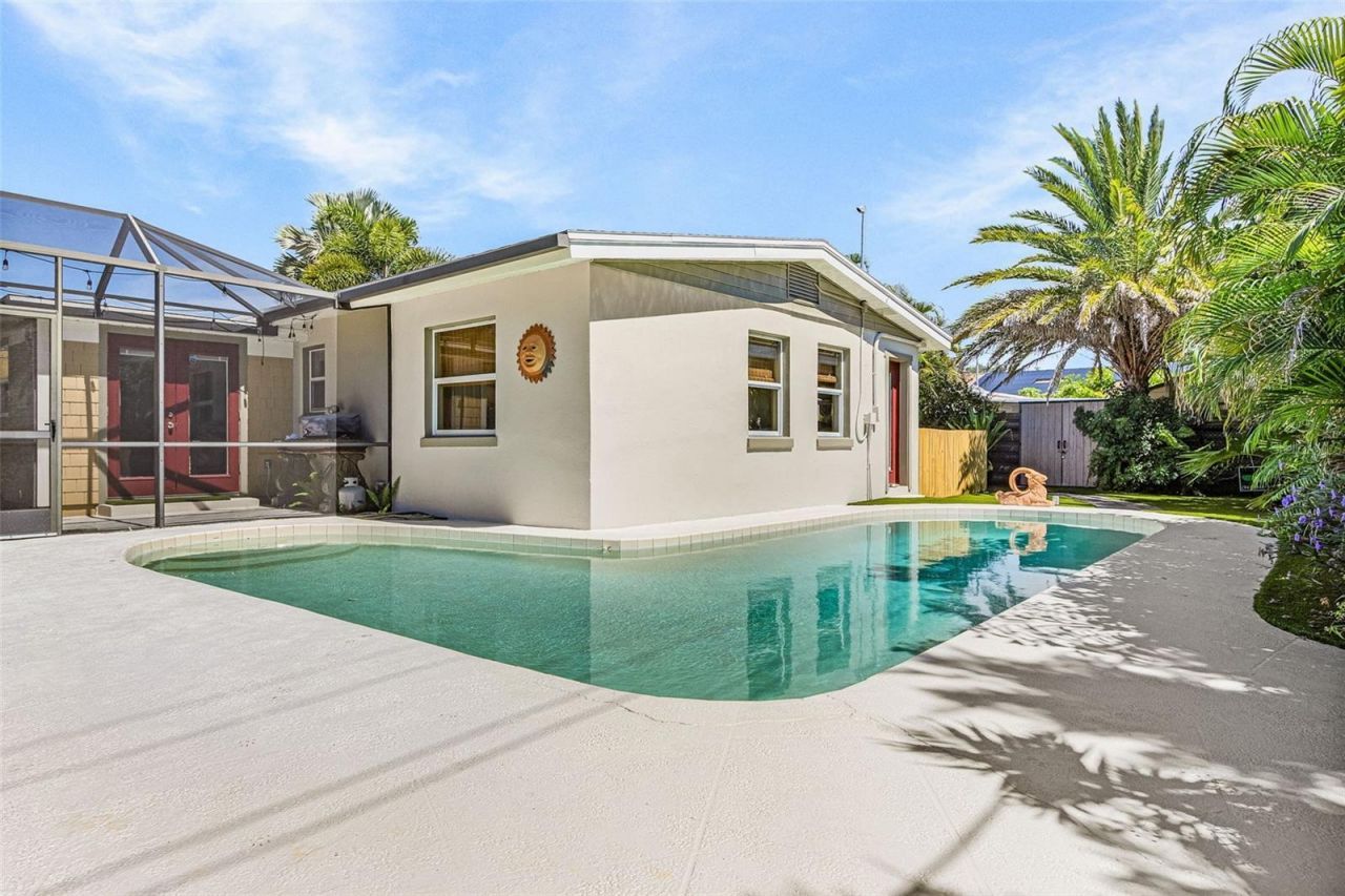 2138 Temple Street, Sarasota, FL 34239 Photo