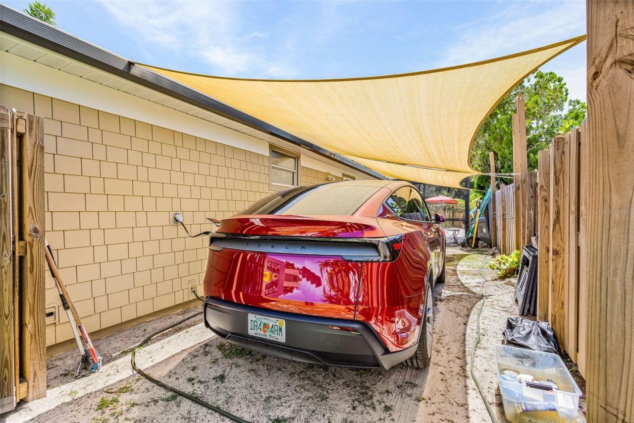 2138 Temple Street, Sarasota, FL 34239 Photo
