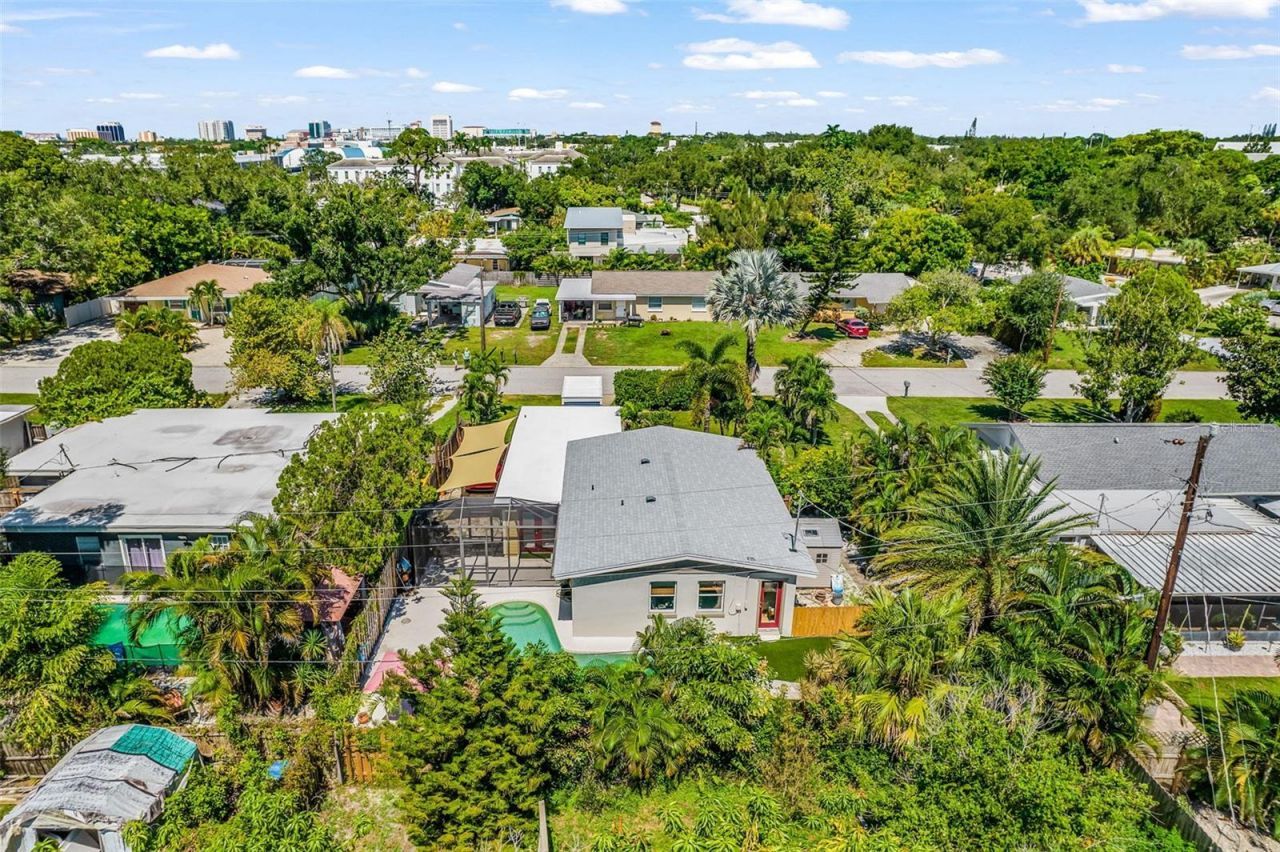 2138 Temple Street, Sarasota, FL 34239 Photo