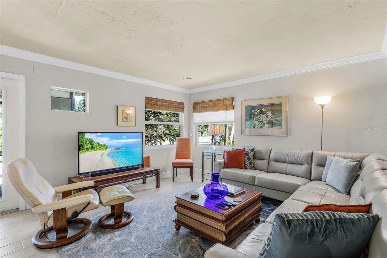 2138 Temple Street, Sarasota, FL 34239 Photo