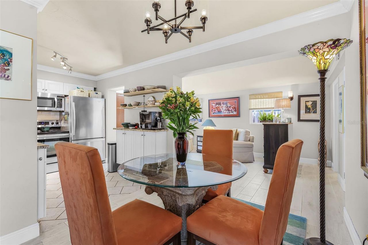 2138 Temple Street, Sarasota, FL 34239 Photo
