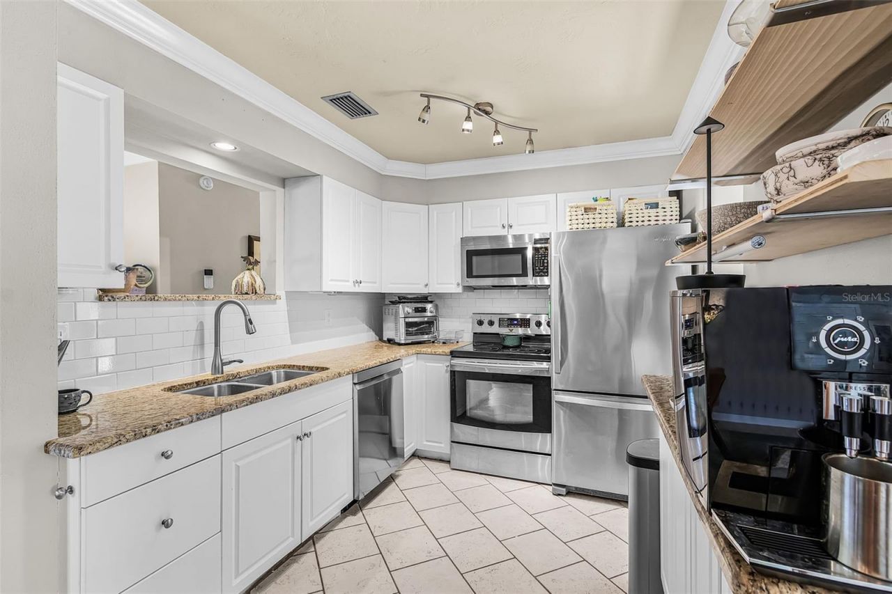 2138 Temple Street, Sarasota, FL 34239 Photo