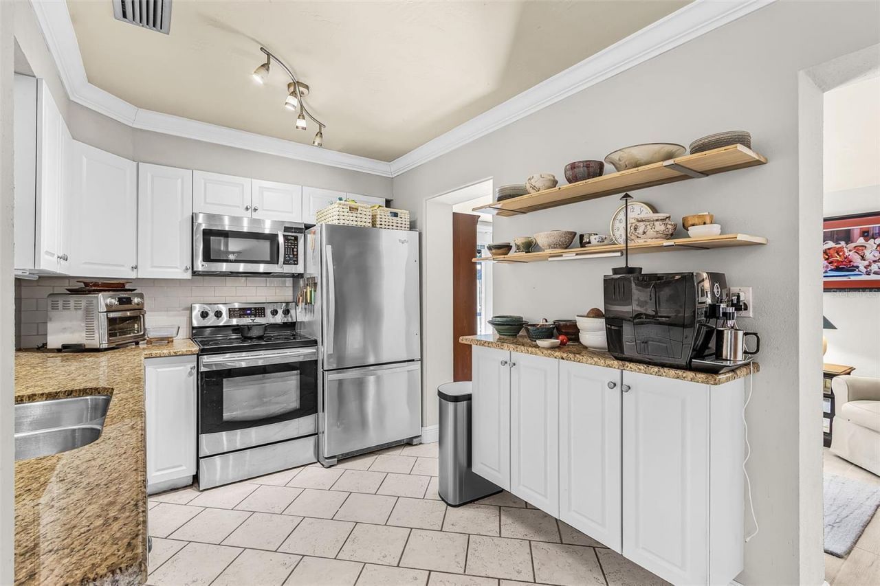 2138 Temple Street, Sarasota, FL 34239 Photo