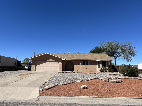 1541 36th Circle SE, Rio Rancho, NM 87124
