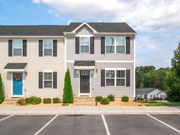 824 CARSON CIR , Grottoes, VA 24441
